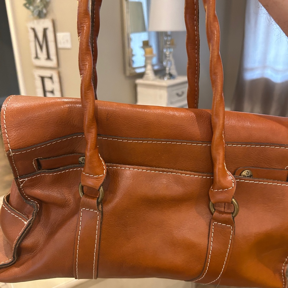 Patricia Nash Stylish Brown Leather Handbag - Picture 3 of 6